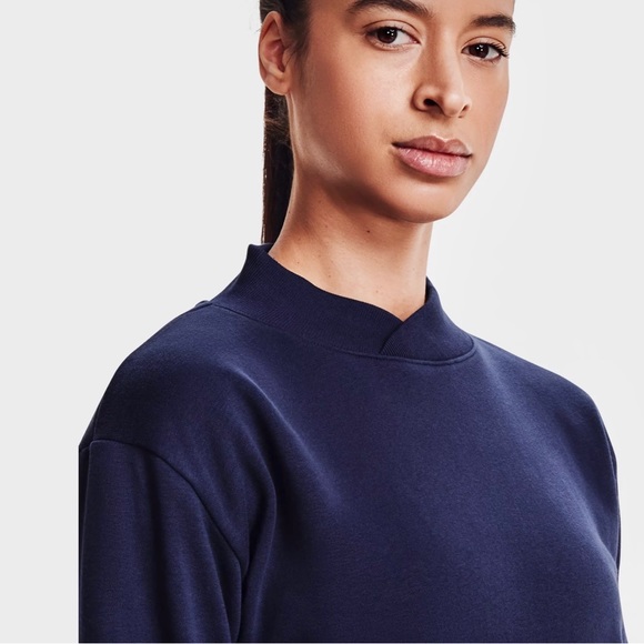 Under Armour AVY stadium crew in navy color. NWT - Picture 4 of 5